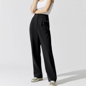 Brand new (w/tag!!) carbon38 black pants!